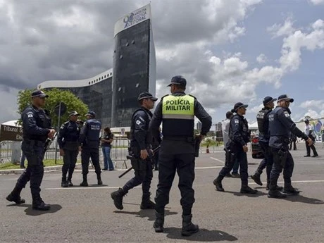 Cảnh sát tuần tra tại Brasilia (Brazil), ngày 12/12/2022. (Ảnh: AFP/TTXVN)