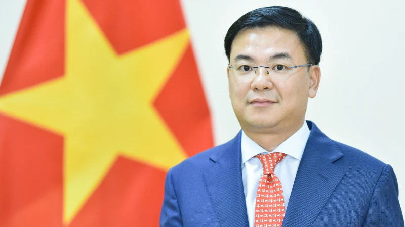 Thứ trưởng Ngoại giao Phạm Quang Hiệu.