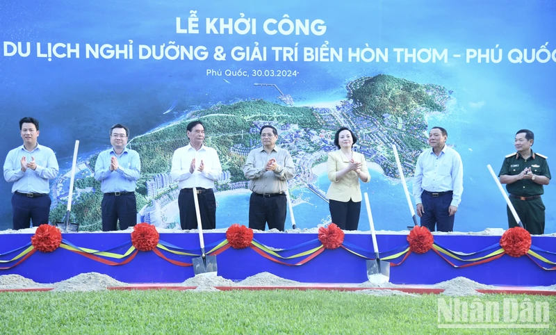 Thủ tướng Phạm Minh Chính dự lễ khởi công Tổ hợp du lịch nghỉ dưỡng và giải trí biển Hòn Thơm - Phú Quốc.