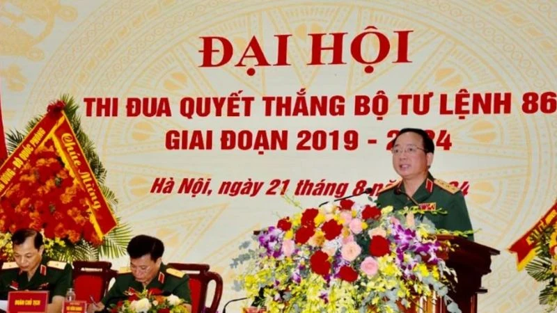 Thượng tướng Trịnh Văn Quyết, Bí thư Trung ương Đảng, Ủy viên Thường vụ Quân ủy Trung ương, Chủ nhiệm Tổng cục Chính trị Quân đội nhân dân Việt Nam phát biểu ý kiến tại Đại hội. 