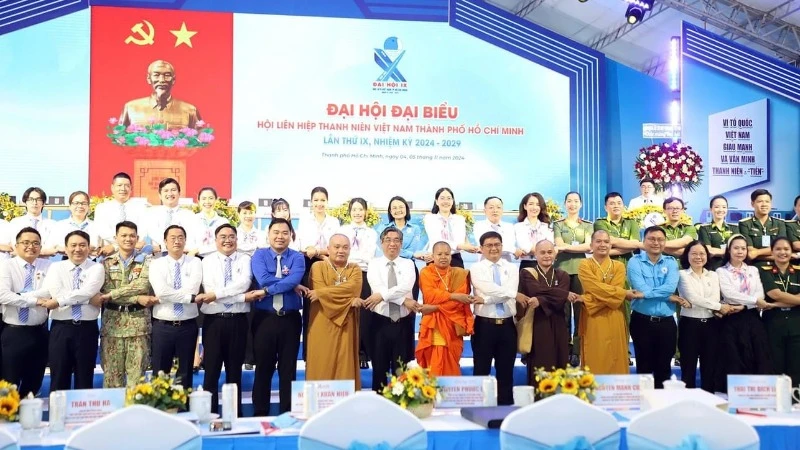 Các đại biểu dự đại hội.