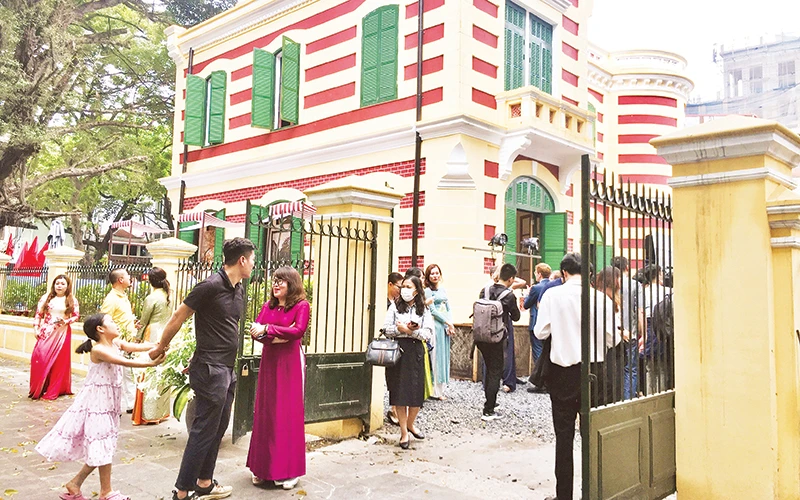 Tòa biệt thự số 49 phố Trần Hưng Đạo sau khi được trùng tu sẽ trở thành nơi giới thiệu về kiến trúc, văn hóa khu phố cũ của Hà Nội.