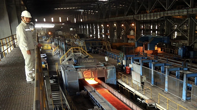 Dây chuyền sản xuất thép tại Công ty cổ phần Thép Hòa Phát. (Ảnh Danh Lam)