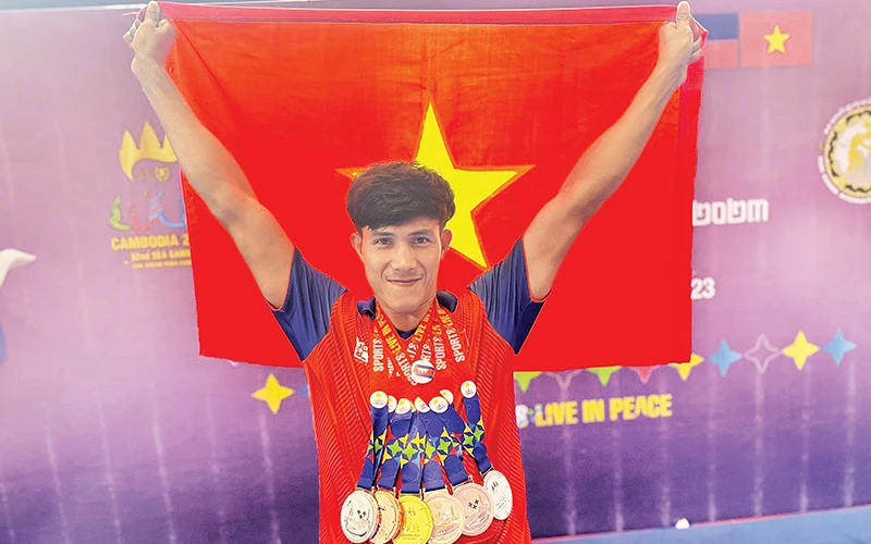 Vận động viên Nguyễn Trần Duy Nhất đoạt nhiều thành tích cao tại các kỳ thi đấu quốc tế.