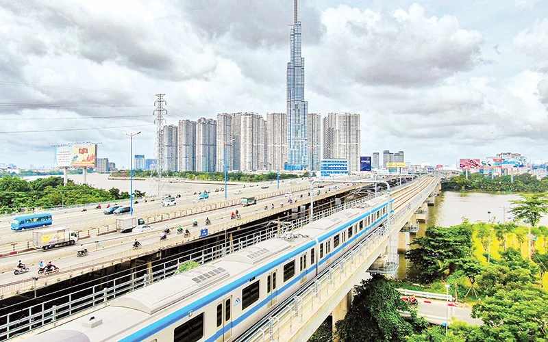 Công tác chạy thử nghiệm toàn tuyến Metro số 1, Bến Thành-Suối Tiên được thực hiện trong năm 2023, là điều kiện để đưa tuyến vào khai thác thương mại. (Ảnh THẾ ANH)