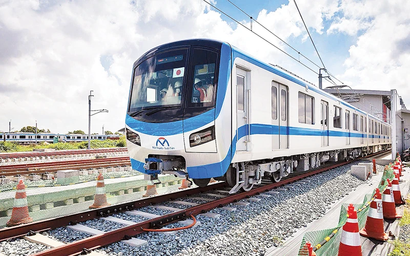 Tuyến Metro số 1 Bến Thành-Suối Tiên đang vận hành thử nghiệm 100% công suất để đưa vào khai thác thương mại.