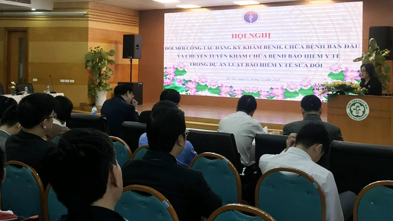 Thạc sĩ Trần Thị Trang, Vụ trưởng Bảo hiểm Y tế (Bộ Y tế) phát biểu ý kiến tại hội nghị.