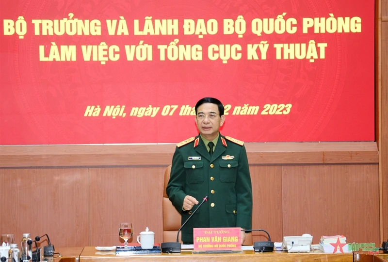 Đại tướng Phan Văn Giang phát biểu chỉ đạo tại buổi làm việc. 