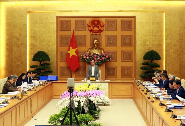 Phó Thủ tướng Trần Lưu Quang chủ trì cuộc họp. Ảnh: VGP