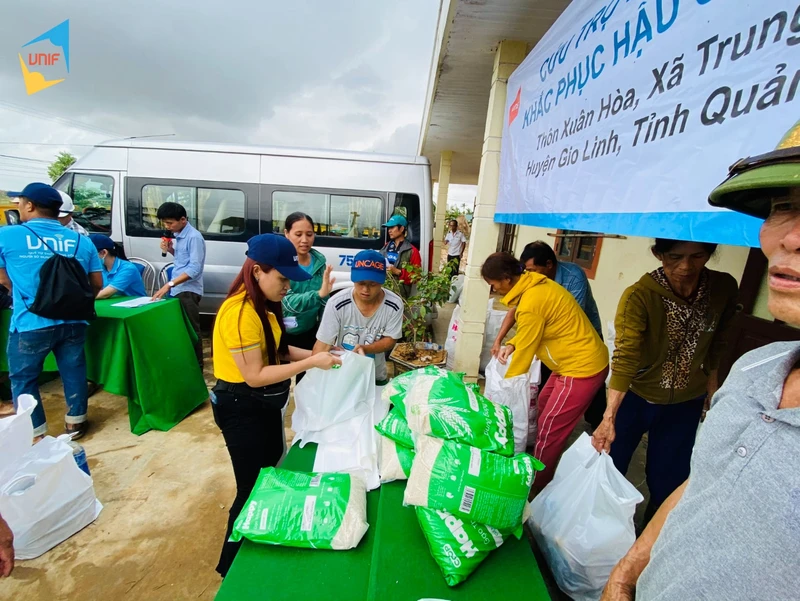 Hoạt động hỗ trợ người dân sau bão lũ của VNIF
