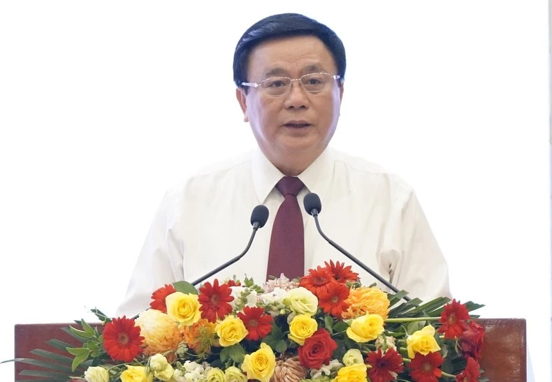 Đồng chí Nguyễn Xuân Thắng, Ủy viên Bộ Chính trị, Giám đốc Học viện Chính trị quốc gia Hồ Chí Minh, Chủ tịch Hội đồng Lý luận Trung ương phát biểu đề dẫn hội thảo.