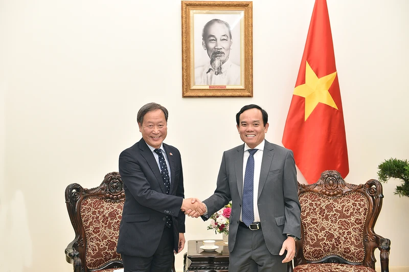 Phó Thủ tướng Trần Lưu Quang tiếp Phó Chủ tịch điều hành cấp cao JICA Yamada Junichi - Ảnh: VGP/Hải Minh