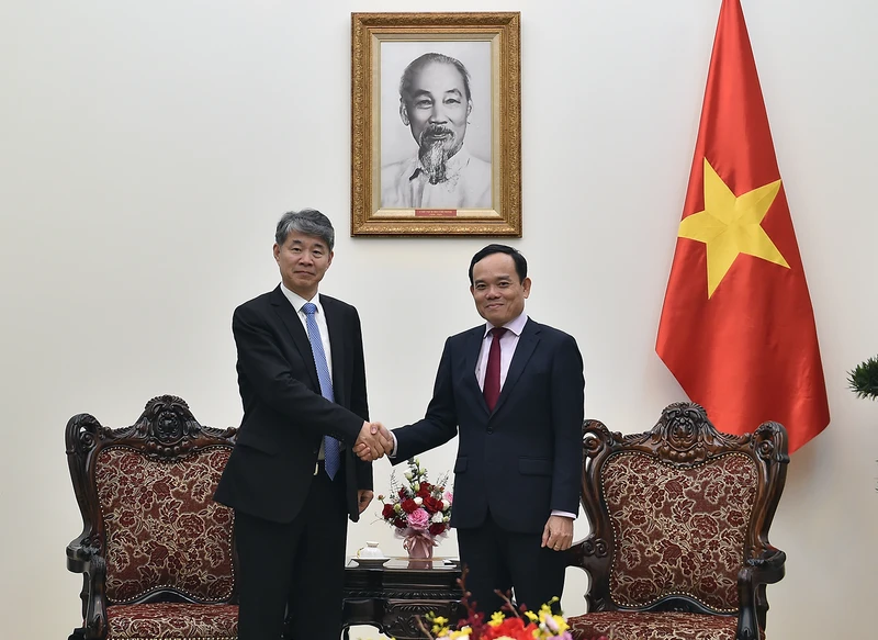 Phó Thủ tướng Trần Lưu Quang tiếp Phó Tổng Giám đốc Cơ quan Năng lượng nguyên tử Quốc tế (IAEA) Hua Liu đang có chuyến thăm Việt Nam - Ảnh: VGP