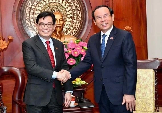 Bí thư Thành ủy TP Hồ Chí Minh Nguyễn Văn Nên tiếp Phó Thủ tướng Singapore Vương Thụy Kiệt. (Ảnh: VIỆT DŨNG/hcm.gov.vn)
