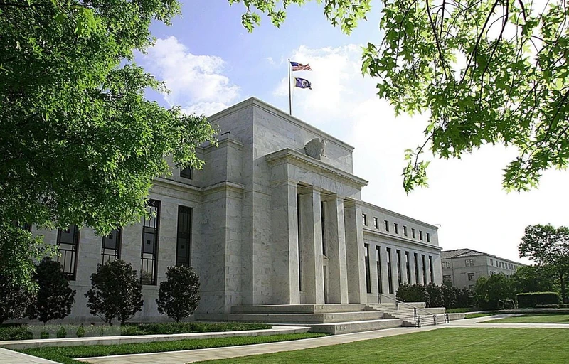Trụ sở Ngân hàng dự trữ liên bang Mỹ (FED) ở Washington, DC. (Ảnh: AFP/TTXVN)