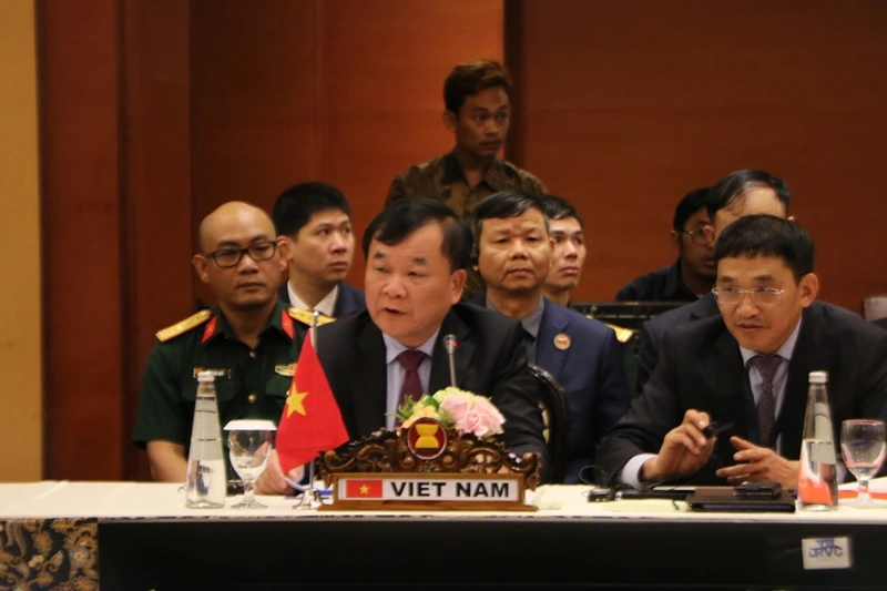 Thượng tướng Hoàng Xuân Chiến tham dự hội nghị. (Ảnh: Báo Quân đội nhân dân) 