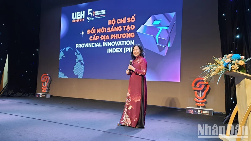 Phó Giáo sư, Tiến sĩ Phan Thị Bích Nguyệt, Viện trưởng Viện Đổi mới sáng tạo Đại học Kinh tế Thành phố Hồ Chí Minh phát biểu tại lễ kỷ niệm.