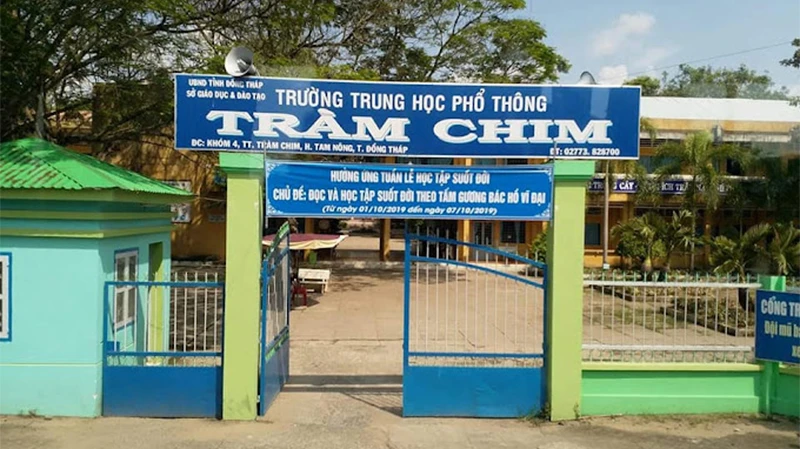 Trường Trung học phổ thông Tràm Chim, huyện Tam Nông, tỉnh Đồng Tháp.