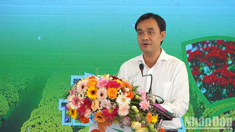 Giám đốc Sở Nông nghiệp và Phát triển nông thôn tỉnh Đồng Tháp Nguyễn Văn Vũ Minh phát biểu tại hội thảo. (Ảnh: HỮU NGHĨA)
