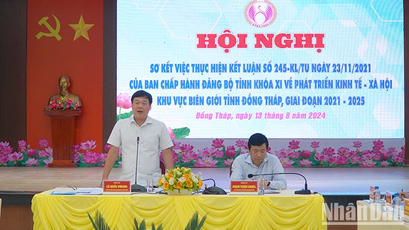 Bí thư Tỉnh ủy Đồng Tháp Lê Quốc Phong phát biểu kết luận hội nghị. (Ảnh: HỮU NGHĨA)