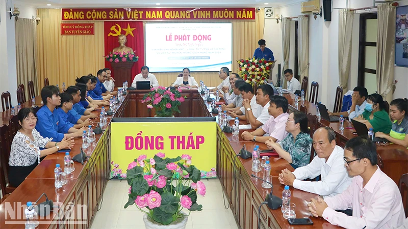 Quang cảnh lễ phát động tại Ban Tuyên giáo Tỉnh ủy Đồng Tháp.