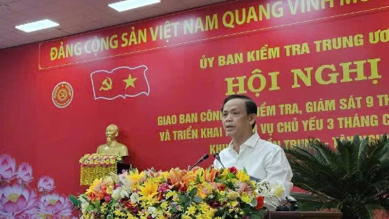 Đồng chí Võ Thái Nguyên, Ủy viên Ủy ban Kiểm tra Trung ương phát biểu tại Hội nghị.