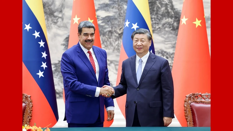 Chủ tịch Trung Quốc Tập Cận Bình và Tổng thống Venezuela Nicolas Maduro. (Ảnh: Tân Hoa Xã)