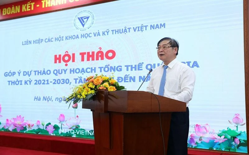 TSKH Phan Xuân Dũng, Chủ tịch Liên Hiệp các Hội Khoa học Kỹ thuật Việt Nam phát biểu khai mạc.
