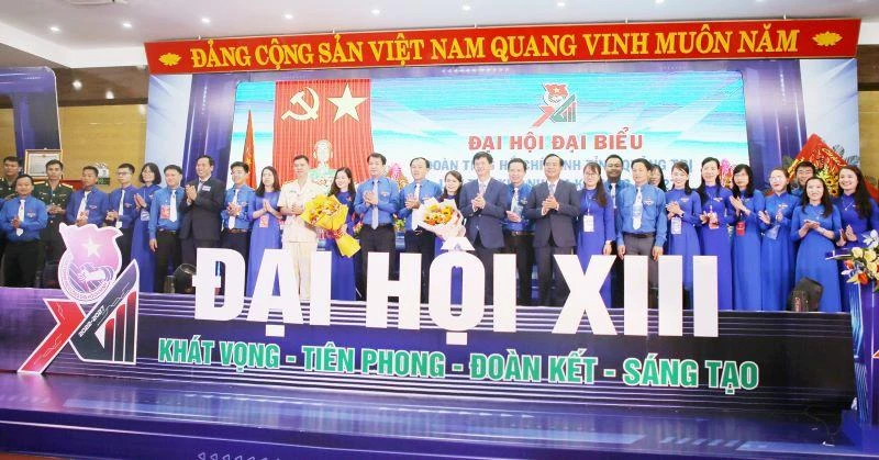 Ra mắt Ban Chấp hành Đoàn Thanh niên Cộng sản Hồ Chí Minh tỉnh Quảng Trị khóa XIII.