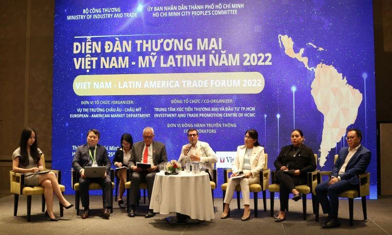 Các đại biểu thảo luận tìm giải pháp thúc đẩy hợp tác đầu tư, giao thương giữa Việt Nam và khu vực Mỹ Latinh trong bối cảnh mới. 