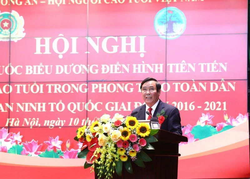 Đồng chí Nguyễn Thanh Bình, Chủ tịch Hội Người cao tuổi Việt Nam phát biểu khai mạc Hội nghị. 
