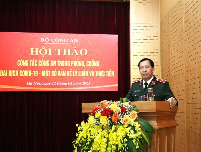 Thứ trưởng Công an Lê Văn Tuyến phát biểu ý kiến.
