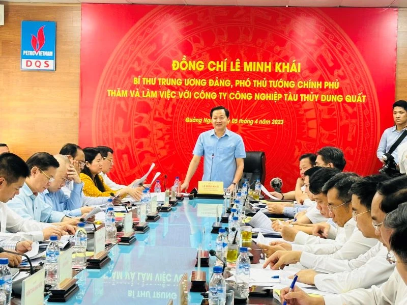 Phó Thủ tướng Lê Minh Khái làm việc với các bộ, ngành, cơ quan về phương án xử lý đối với Công ty Công nghiệp tàu thủy Dung Quất.