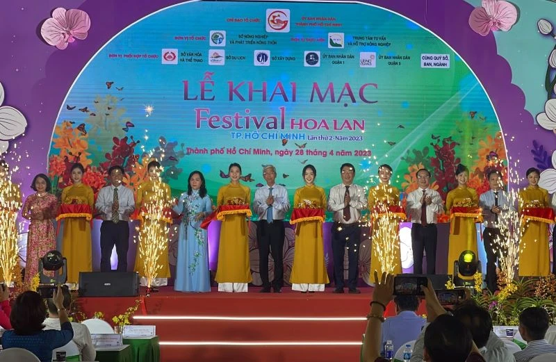 Nghi thức khai mạc Festival hoa lan Thành phố Hồ Chí Minh.