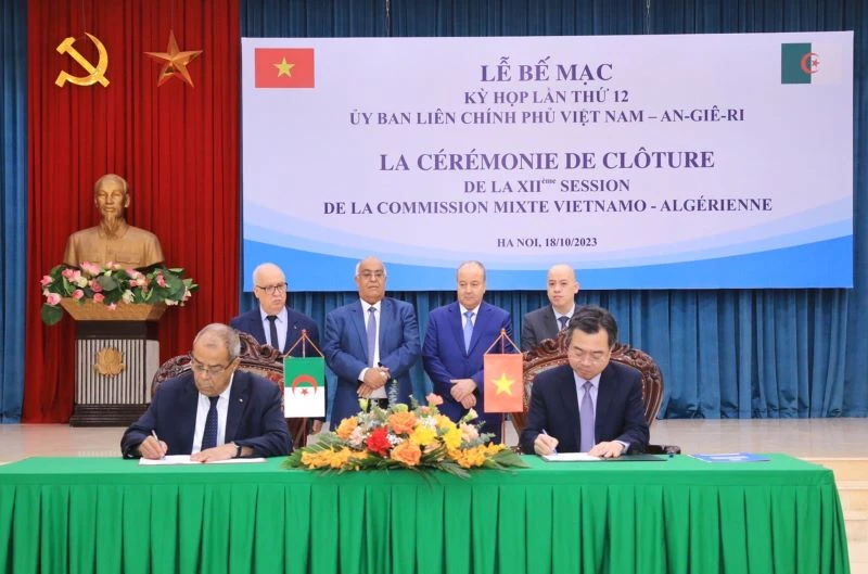 Lễ ký biên bản Kỳ họp thứ 12 Ủy ban liên Chính phủ Việt Nam-Algieria.