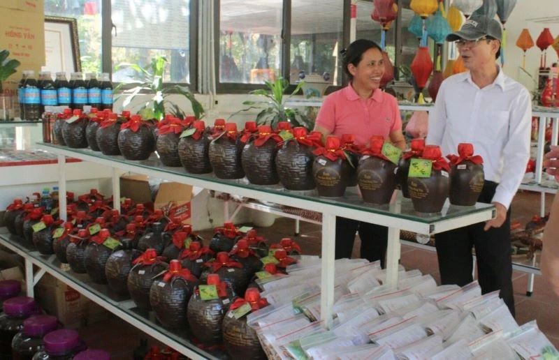 Gian trưng bày sản phẩm OCOP tại xã Hồng Vân, huyện Thường Tín.