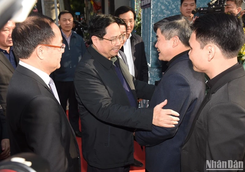 Thủ tướng Phạm Minh Chính thăm Giáo xứ Bắc Giang.