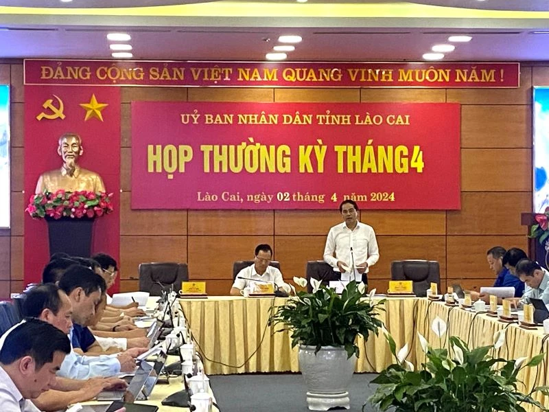 Phiên họp thường kỳ của Ủy ban nhân dân tỉnh Lào Cai chiều 2/4.