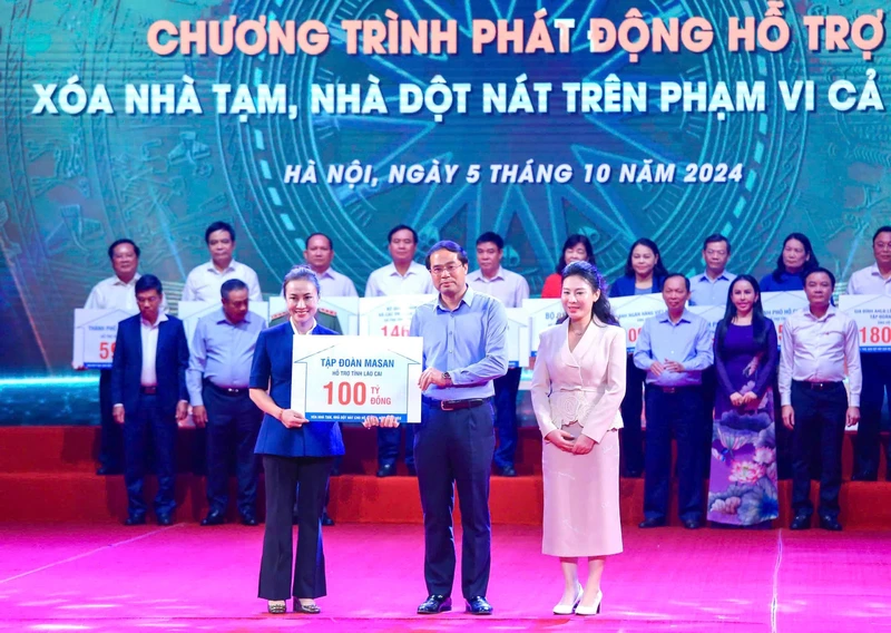 Tập đoàn Masan trao 100 tỷ hỗ trợ tỉnh Lào Cai.