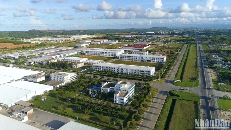 Khu công nghiệp VSIP Quảng Ngãi, “đất lành” thu hút đầu tư.