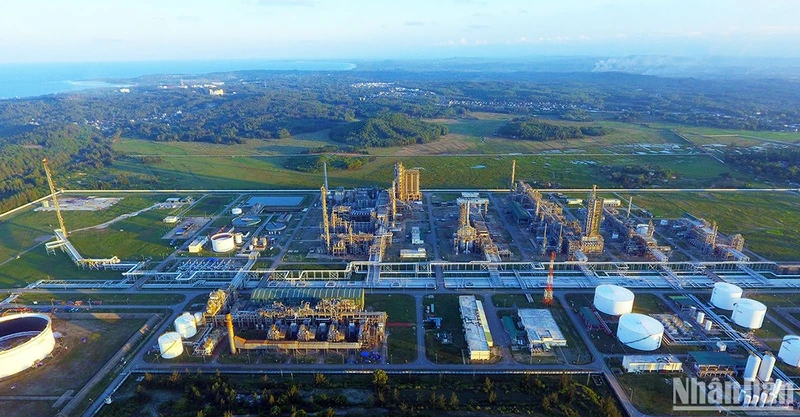 Công ty cổ phần Lọc hóa dầu Bình Sơn đặt mục tiêu bảo dưỡng tổng thể lần 5 Nhà máy lọc dầu Dung Quất đảm bảo an toàn tuyệt đối, chất lượng cao nhất, bảo đảm tiến độ và tối ưu chi phí.