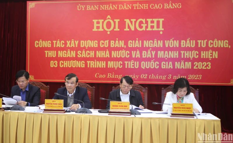 Lãnh đạo tỉnh Cao Bằng chủ trì hội nghị.
