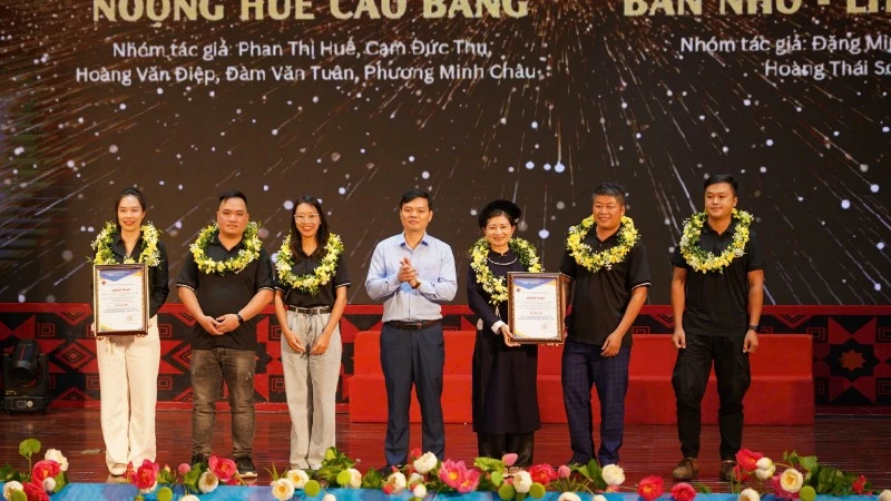 Dự án “Nọong Huế Cao Bằng" đoạt giải nhì Cuộc thi khởi nghiệp, đổi mới sáng tạo tỉnh Cao Bằng lần thứ nhất, năm 2023-2024.