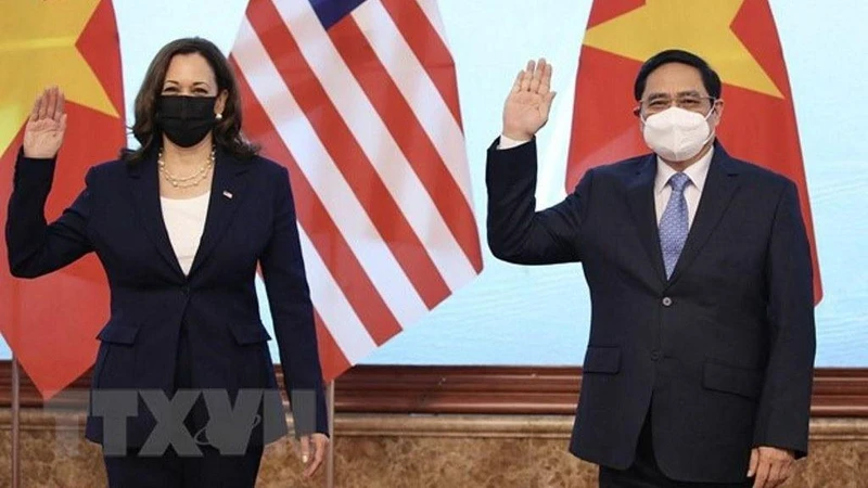 Thủ tướng Phạm Minh Chính tiếp Phó Tổng thống Hoa Kỳ Kamala Harris, ngày 25/8/2021, tại Trụ sở Chính phủ. (Ảnh: TTXVN) 