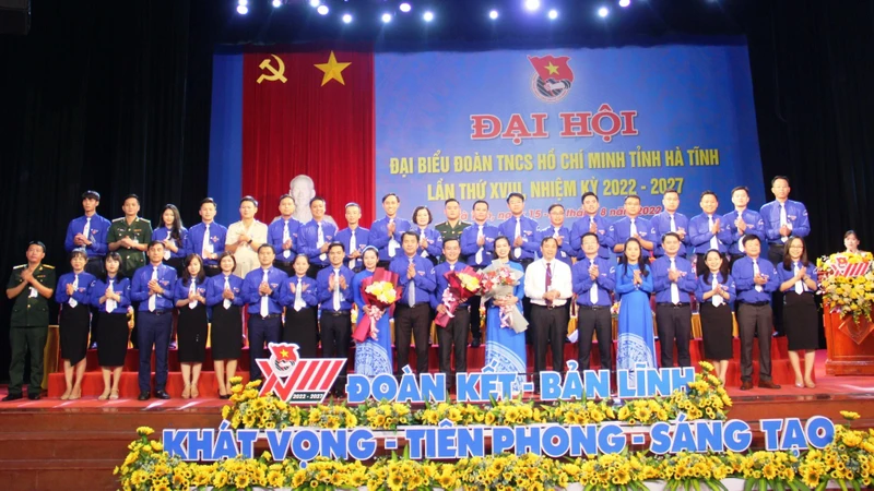Ban Chấp hành Đoàn Thanh niên Cộng sản Hồ Chí Minh tỉnh Hà Tĩnh nhiệm kỳ 2022-2027.