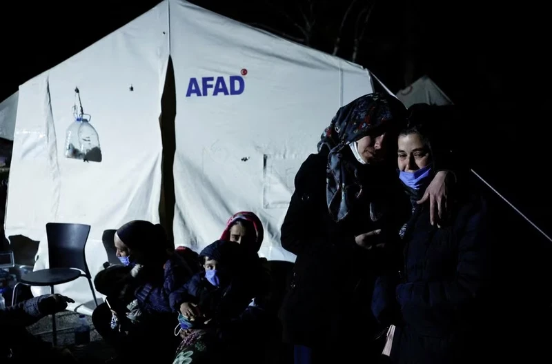 Phản ứng của người dân sau trận động đất tại Antakya, tỉnh Hatay, Thổ Nhĩ Kỳ, ngày 20/2/2023. (Ảnh: Reuters)
