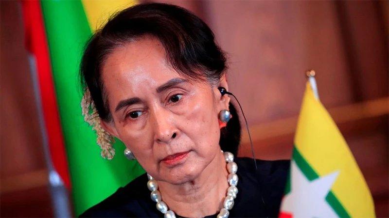 Bà Aung San Suu Kyi tham gia họp báo chung trong Hội nghị cấp cao Nhật Bản-Mekong tại Tokyo, ngày 9/10/2018. (Ảnh: Reuters)
