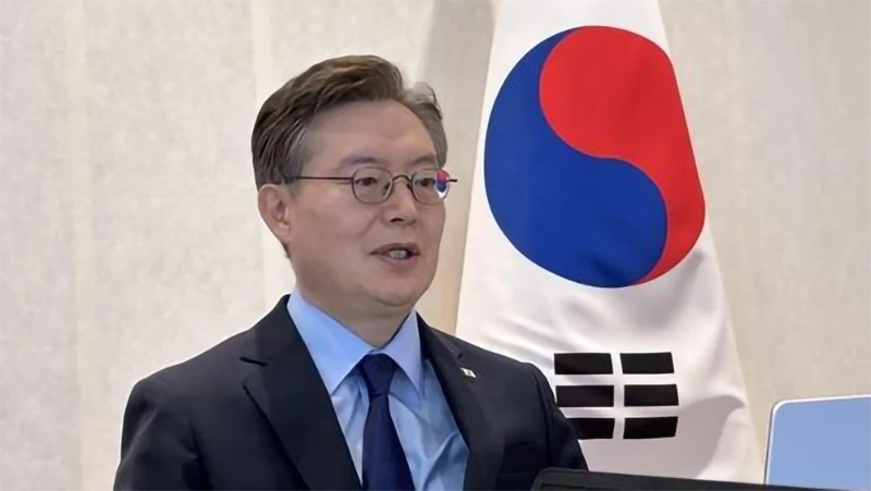 Đại sứ Hàn Quốc tại Liên hợp quốc Hwang Joon-kook phát biểu trong cuộc họp báo tại New York, Mỹ, ngày 23/5/2024. (Ảnh: Yonhap)