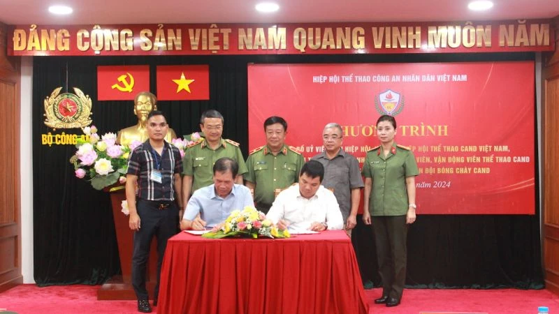 Ký kết Biên bản hợp tác giữa Hiệp hội Thể thao Công an nhân dân và Công ty Cổ phần tập đoàn VIN Cà phê Việt Nam.