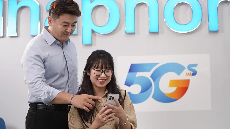 Chào đón VinaPhone 5G: Khách hàng được trải nghiệm 5G miễn phí